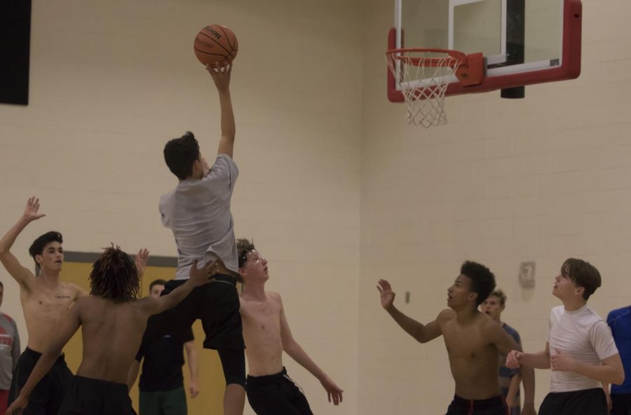 Boys Varsity Basketball Dribbles Into A New Season