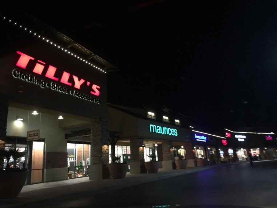 This is the main strip of the Queen Creek Marketplace that many teenagers walk around.
